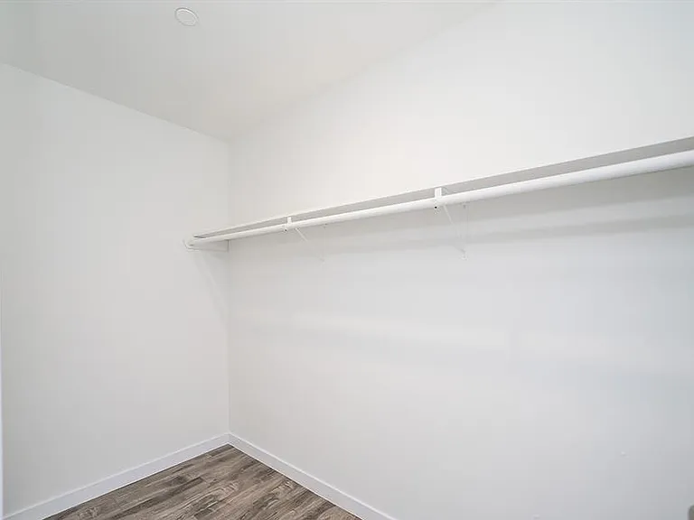 1809 S New Hampshire Ave — Photo 9