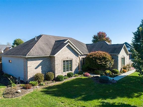 2nd image of 404 Wintergreen Dr