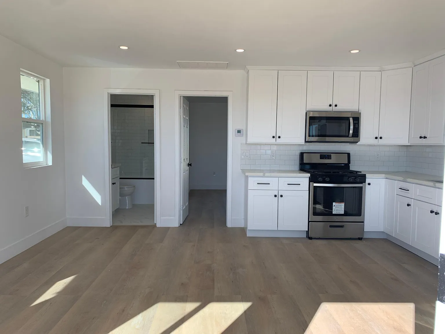 4500 W Rosamond Blvd — Photo 2