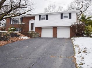 9402 Doral Cir, Pittsburgh, PA
