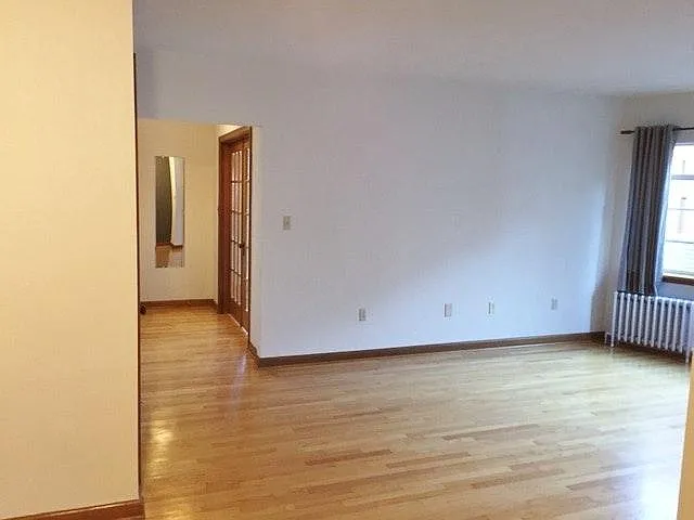 Reverse of main room showing entryway.