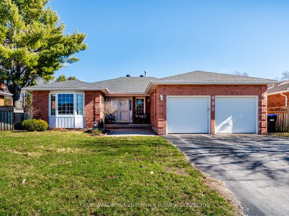 933 Playfair Rd, Midland, ON L4R 4X9