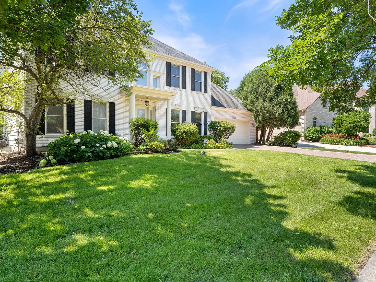 4 bed, 2928 sqft, $4,500 — Photo 3