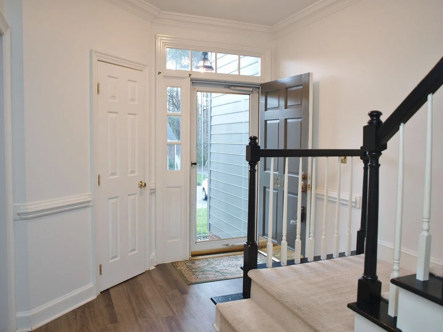 3 bedroom 2 1/2 bath Townhouse available now — Photo 3