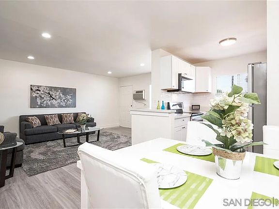 4th image of 620 E Lexington Ave Unit 24