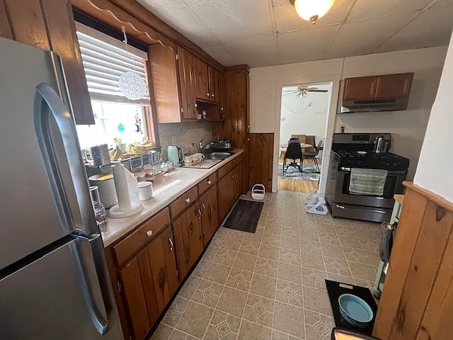 11 Aubrey St #11B — Photo 17