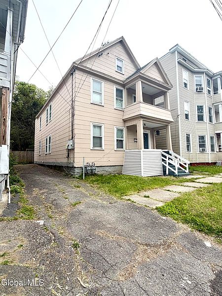 2nd image of 884 Yorkston Street