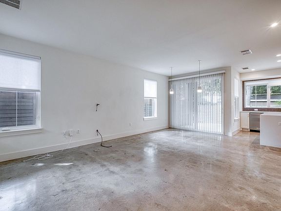 4th image of 1217 Arcadia Ave