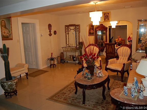 2nd image of 7821 Dickens Ave