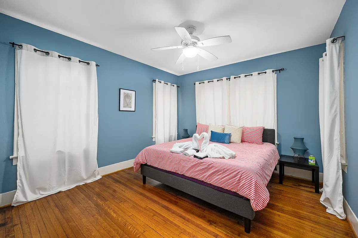 Building Photo - 231 W Alabama St #1