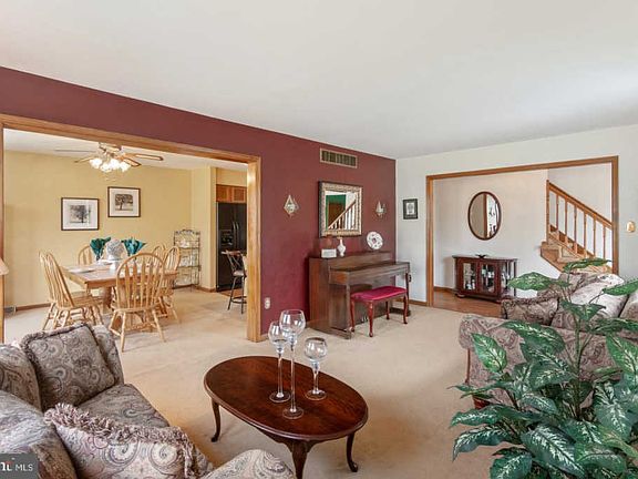 2nd image of 132 Nicholas Dr