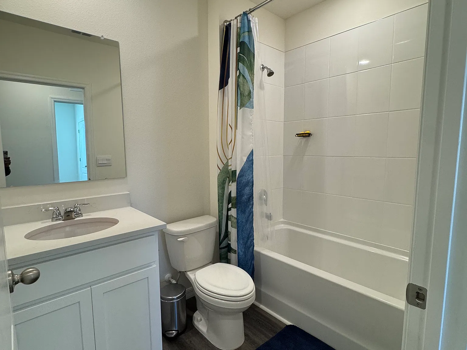 4 bed, 1720 sqft, $2,550 — Photo 4