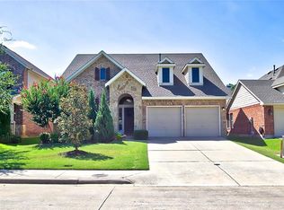 6942 Belteau Ln, Dallas, TX 75227