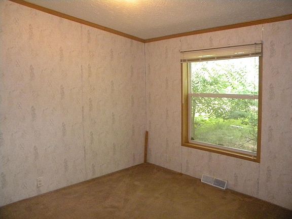 3rd image of 12635 Frost Rd