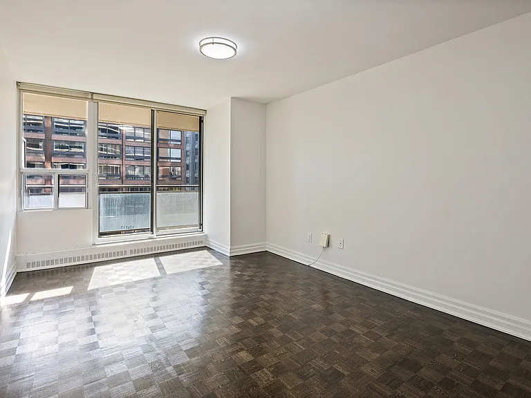 50 Prince Arthur — Photo 10