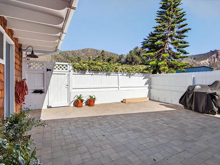 3884 Pacific Coast Hwy — Photo 6