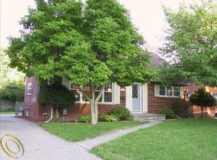 7430 Donna St, Westland, MI 48185
