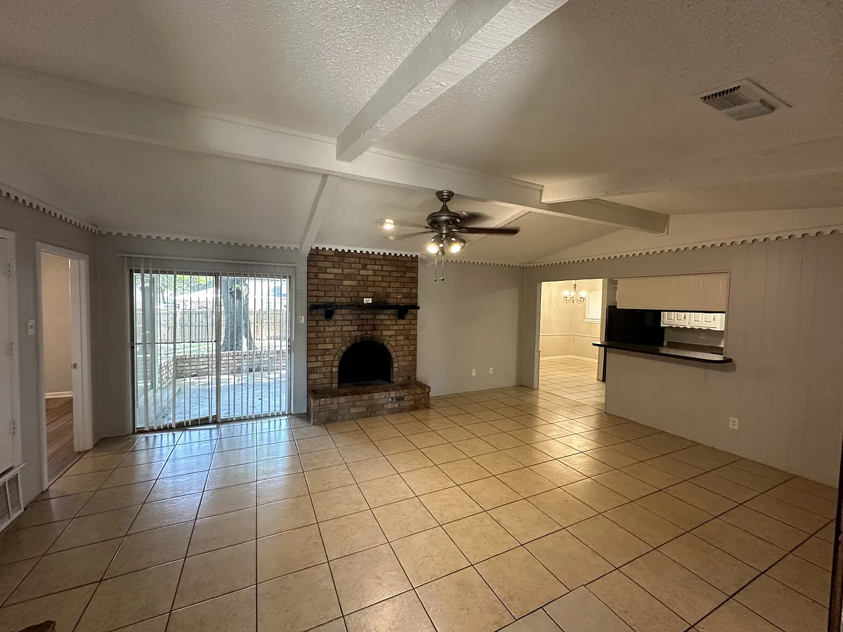 Building Photo - 960 Briarcove Pl