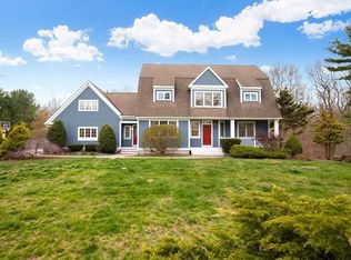 120 Cricket Ln, North Andover, MA 01845