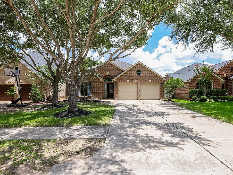 2919 Chalet Knolls Ln