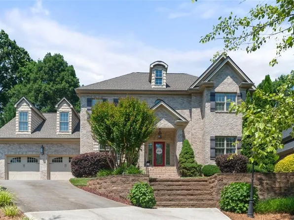 464 N Hiddenbrooke Dr, Advance, NC 27006