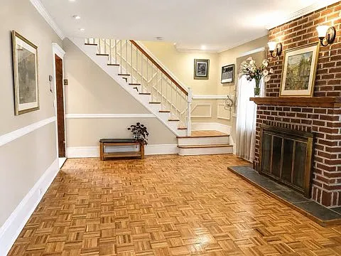 30 Nassau Rd — Photo 3