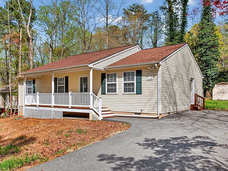 11530 Tomahawk Trl W — Photo 1