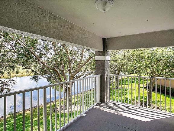 3rd image of 13815 Fairway Island Dr APT 1328