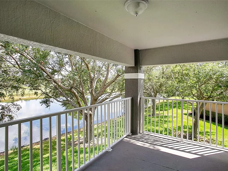 13815 Fairway Island Dr #1328 — Photo 3