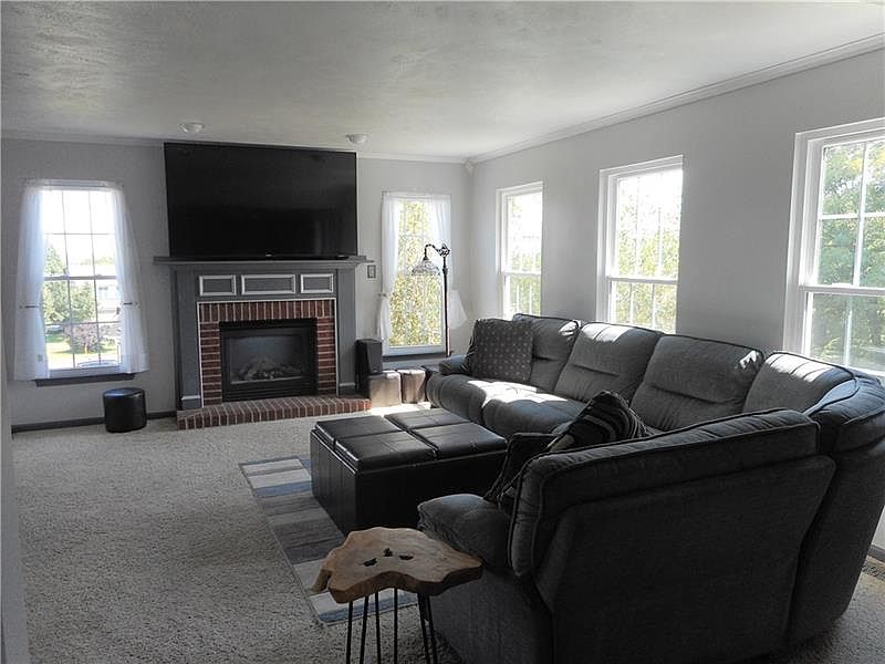 159 Mesa Dr, Freeport, PA 16229 Zillow