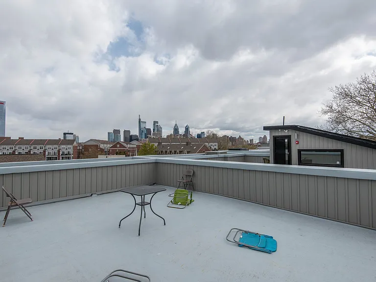 2545-47 Montrose St #BB — Photo 18