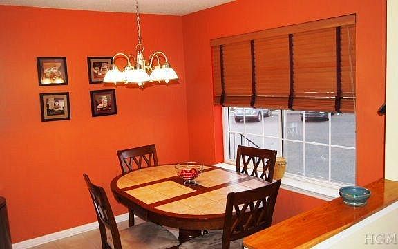 4th image of 1405 Scarborough Dr