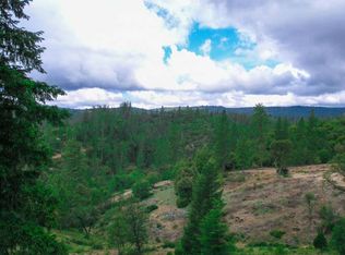 15686 Strawberry Ln, Grass Valley, CA 95945