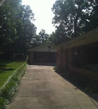 3rd image of 139 McMinn Cir