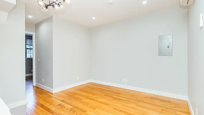Rented by Nooklyn NYC LLC | media 55