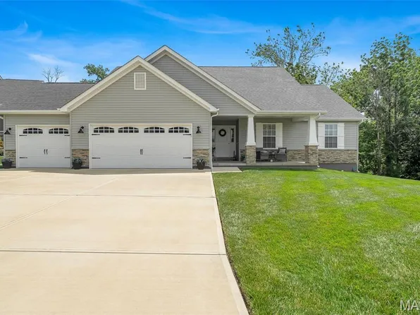 412 Cass Dr, Troy, MO 63379