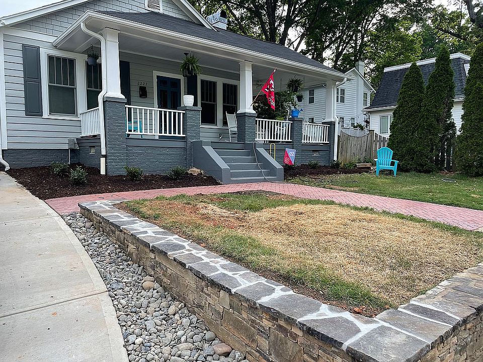 2nd image of 2227 Creston Rd