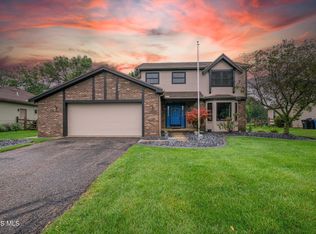 3518 Lynnbrooke Ln, Oregon, OH 43616