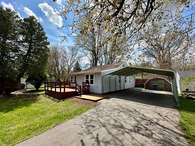 333 Deline Dr — Photo 1