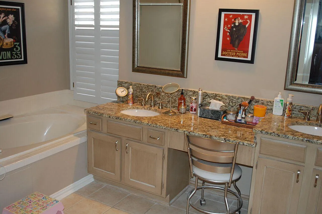 3 bed, 1964 sqft, $2,700 — Photo 4