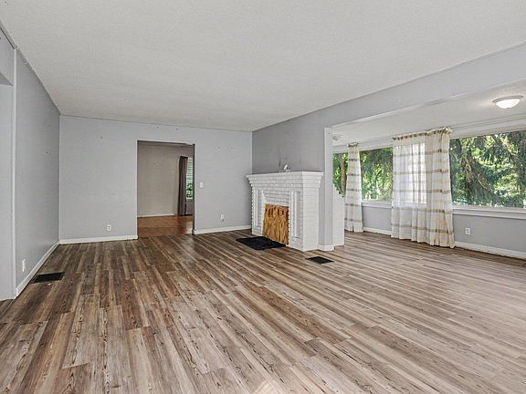 5th image of 2379 Dumont Lake Rd