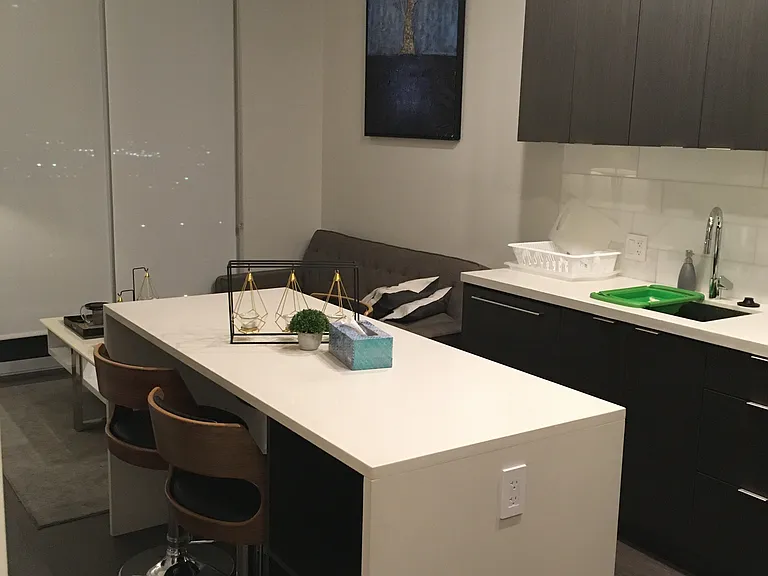 8189 Cambie St #3105 — Photo 3