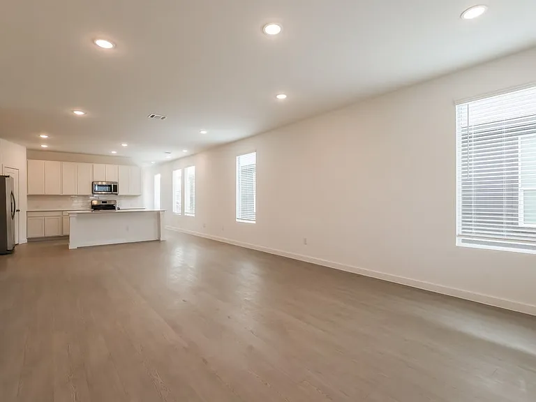 11515 Cedar Close — Photo 6
