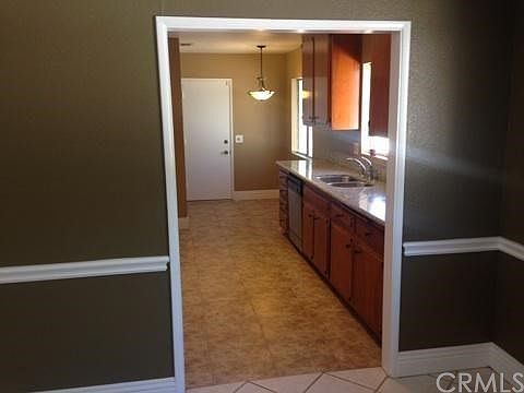2nd image of 689 W Marshall Blvd