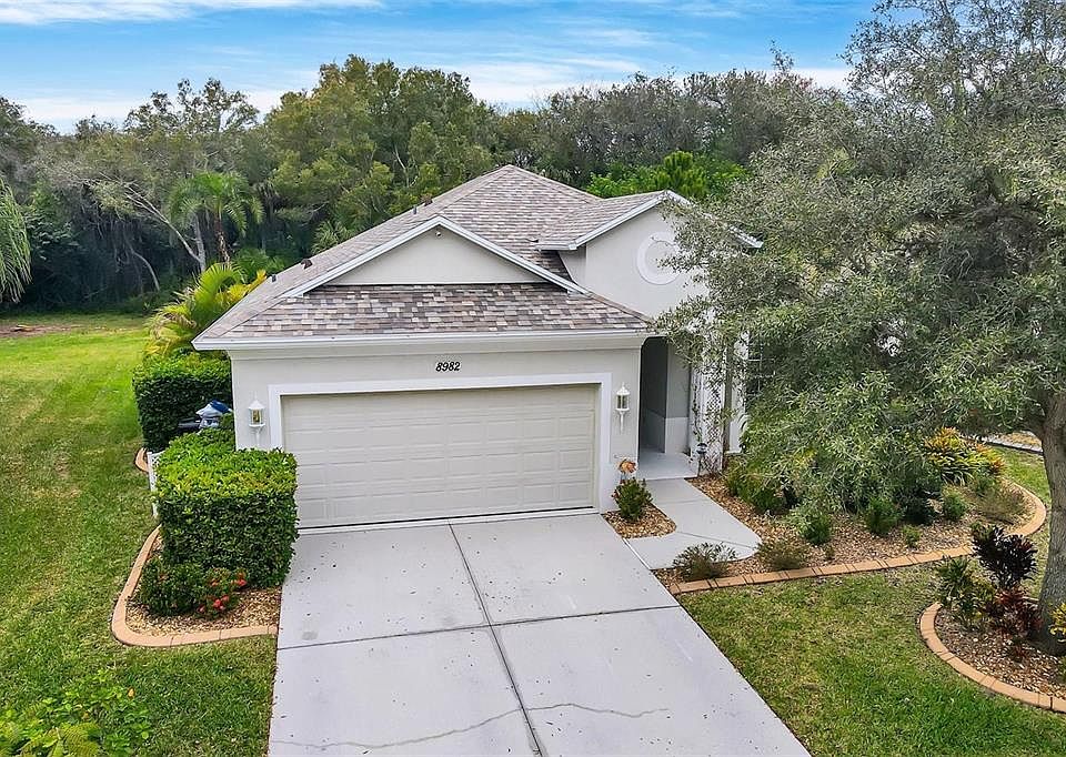 1st image of 8982 Founders Cir