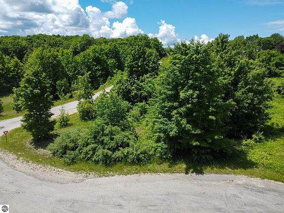 2nd image of Cherry Blossom Ln Lot 19
