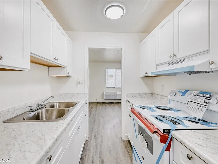 1014 N 4th St #1-10 — Photo 18