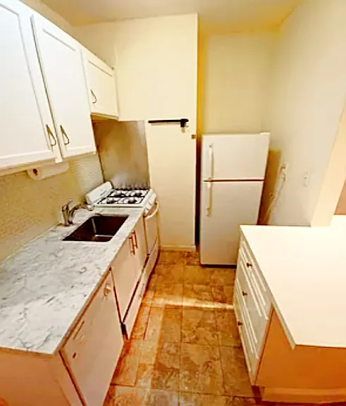 31 E 21st St #2A — Photo 4