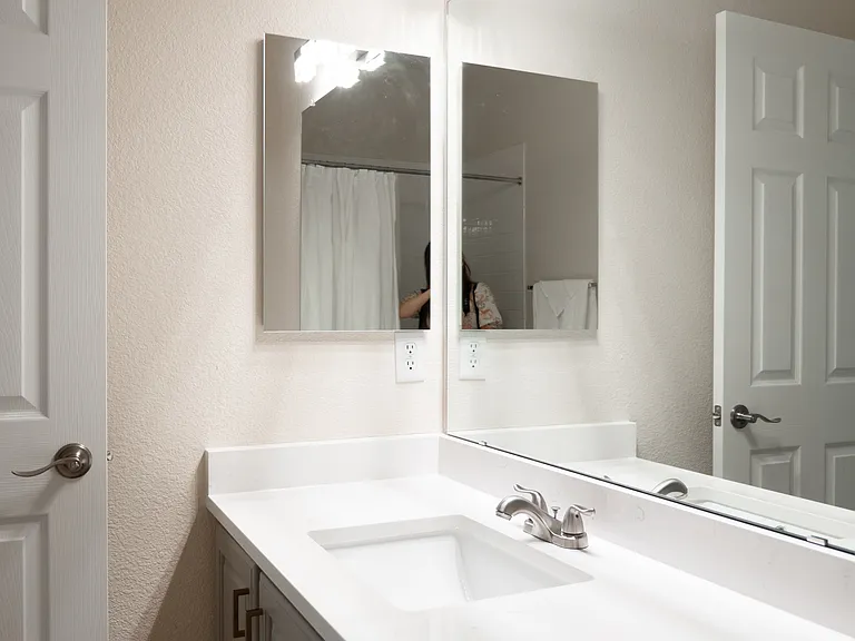 10527 Ashfield St #7D — Photo 10