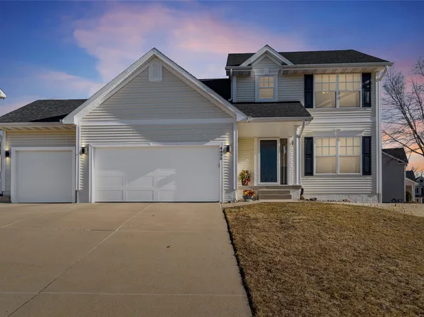 4495 Houck Dr, Pleasant Hill, IA 50327